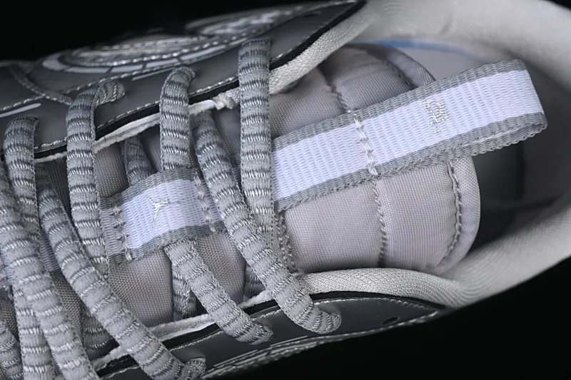 All categories Air Jordan Jordan series basketball shoes Air Jordan 1 Low Air Jordan 1 Low "MM V3" AJ1 Joe 1 liquid silver low-top cultural and casual sneakers HQ2186-002